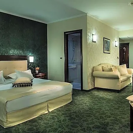 Sani Hotel 4*