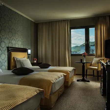 Hotel Sani 4*