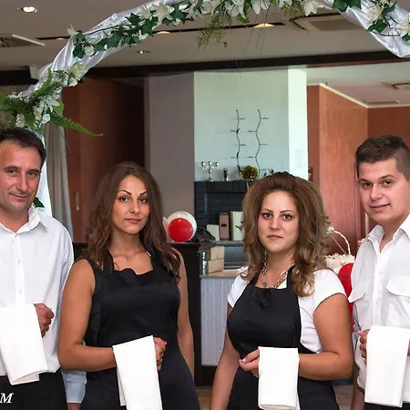 Sani Hotel 4*