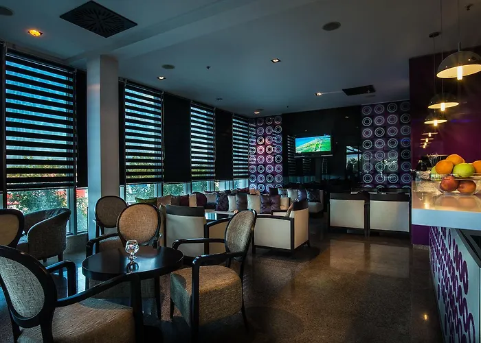 Хотел сани 4*